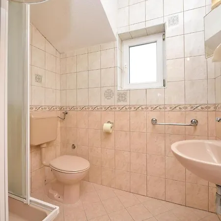 Apartment Pakostane 7 *
