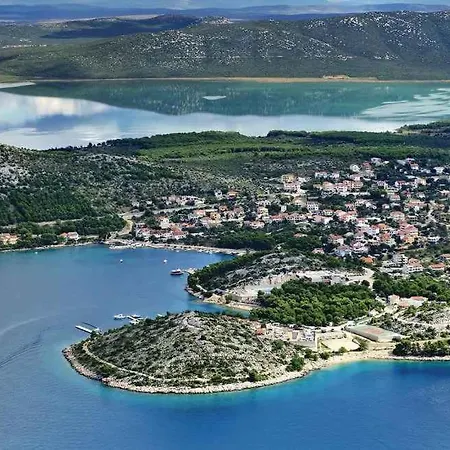 Pakostane 7 *