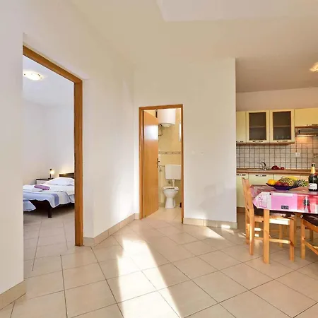 Pakostane 7 Apartamento Drage