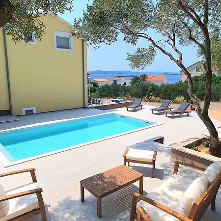 Pakostane 7 Apartamento Drage