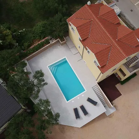 Pakostane 7